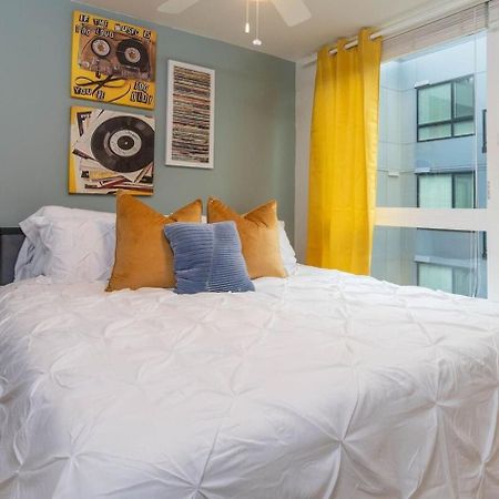 Self Check-In-Washer-Dryer-4Ksmart Tv-King Bed-Gym Такома Екстериор снимка