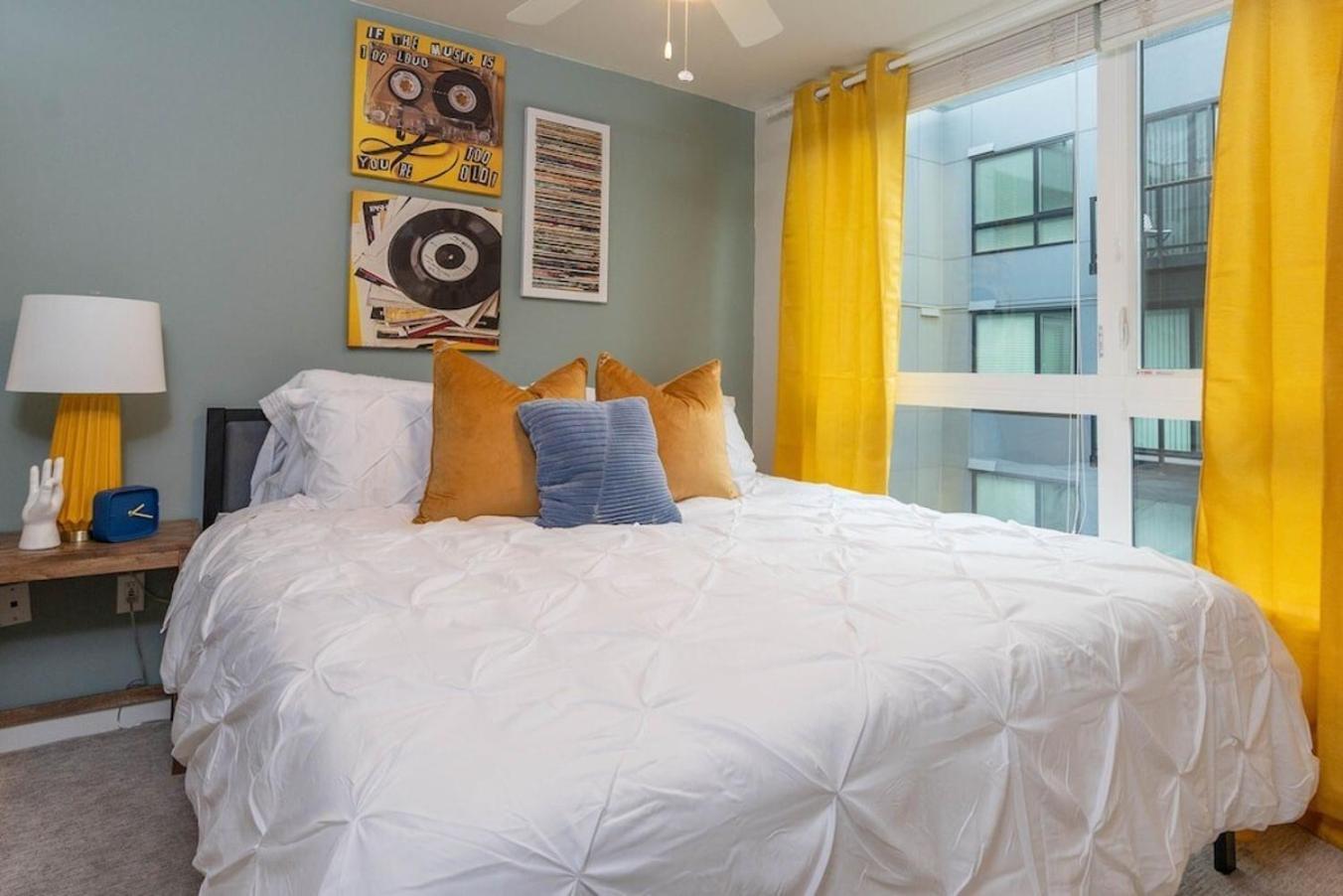 Self Check-In-Washer-Dryer-4Ksmart Tv-King Bed-Gym Такома Екстериор снимка
