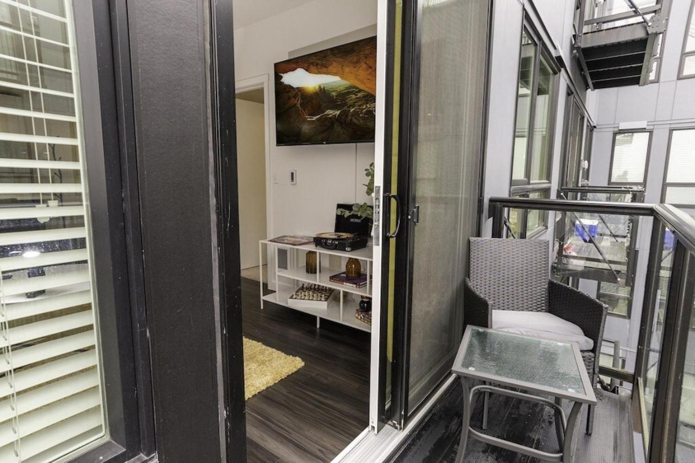 Self Check-In-Washer-Dryer-4Ksmart Tv-King Bed-Gym Такома Екстериор снимка
