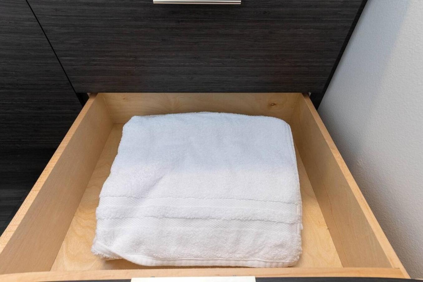 Self Check-In-Washer-Dryer-4Ksmart Tv-King Bed-Gym Такома Екстериор снимка